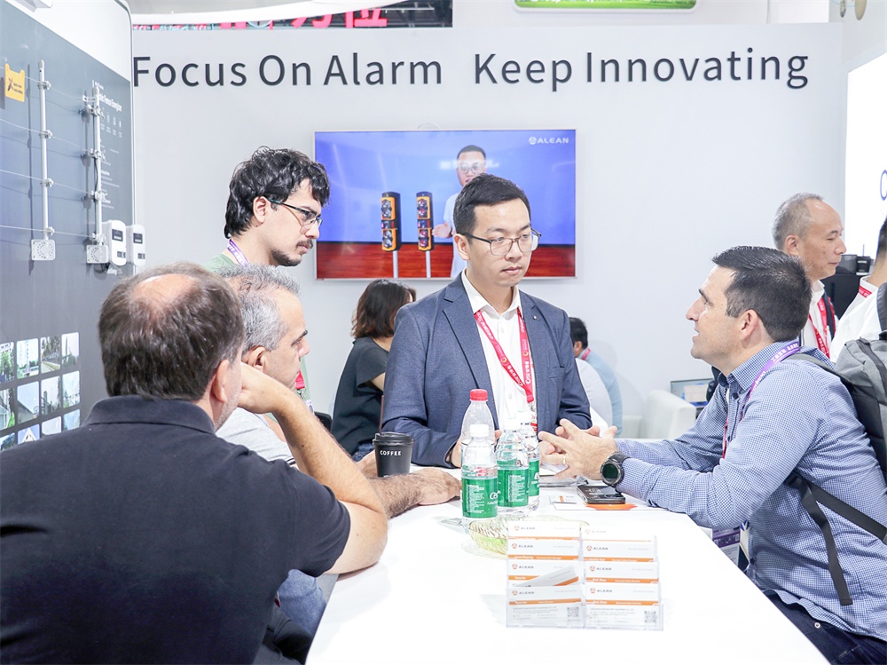 精彩时刻 ‖ 2025安博会上的艾礼安 精彩时刻 ‖ 2025安博会上的艾礼安