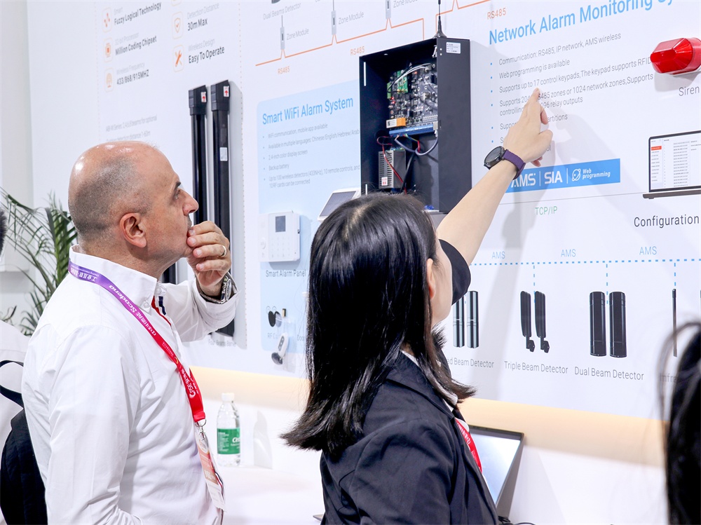 精彩时刻 ‖ 2025安博会上的艾礼安 精彩时刻 ‖ 2025安博会上的艾礼安