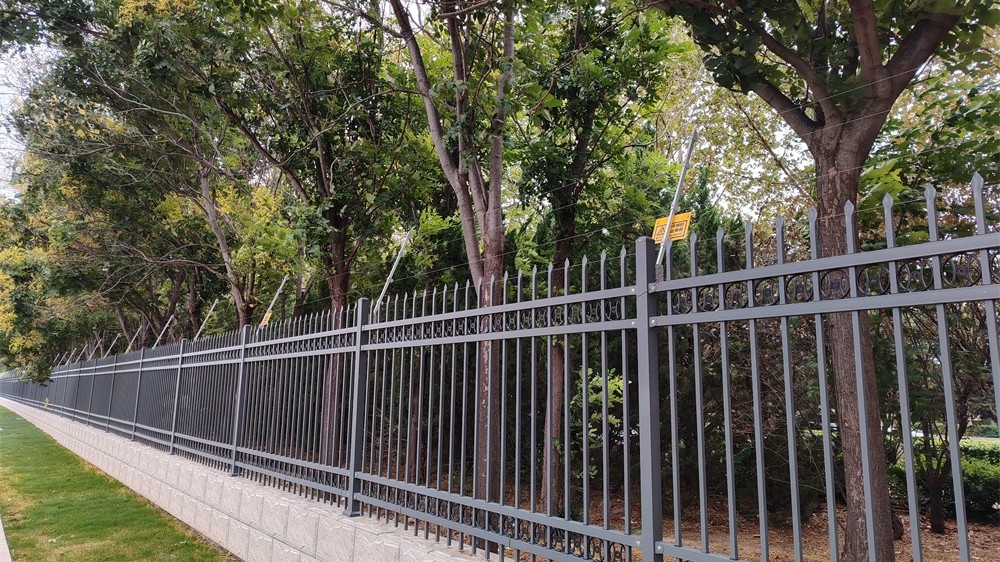 艾礼安脉冲电子围栏守护平安校园