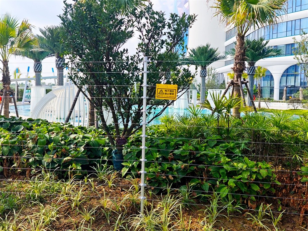 艾礼安十二线制脉冲围栏应用于孝感方特熊出没酒店
